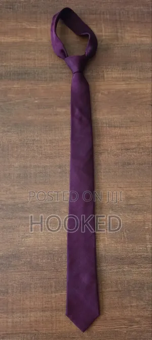 Silk Burgundy Necktie for a Fashionable Look.