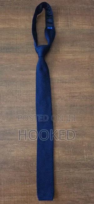 Silky Crochet Classy 2ndhand Necktie