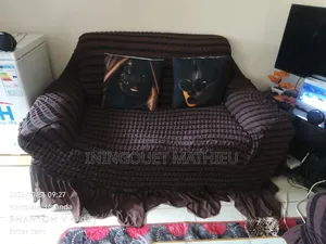 I Sell My Sofa Sets 5 Seater With the Sofa Covers
