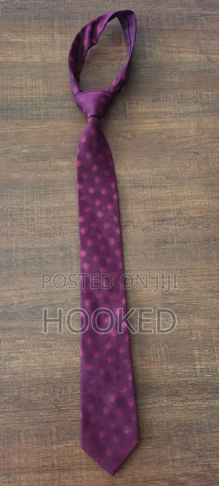 Silky Red on Burgundy Polkdot Tie in 2ndhand.