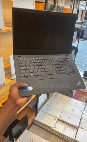 Laptop Lenovo ThinkPad T14s Gen 2 8GB Intel Core i5 SSD 256GB