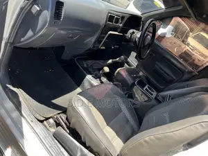 Toyota Hilux 1999 White