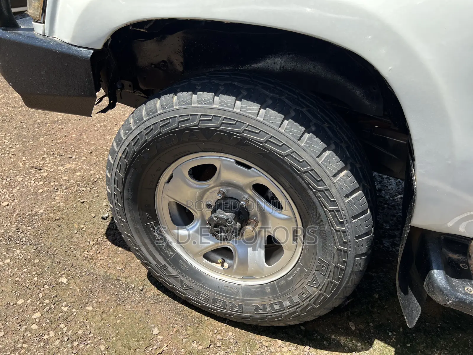 Toyota Hilux 1999 White