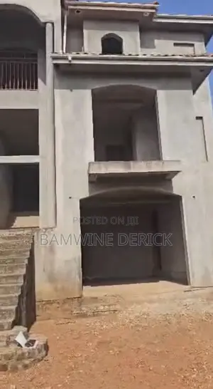 7bdrm Mansion in Mpala Estate, Katabi for sale