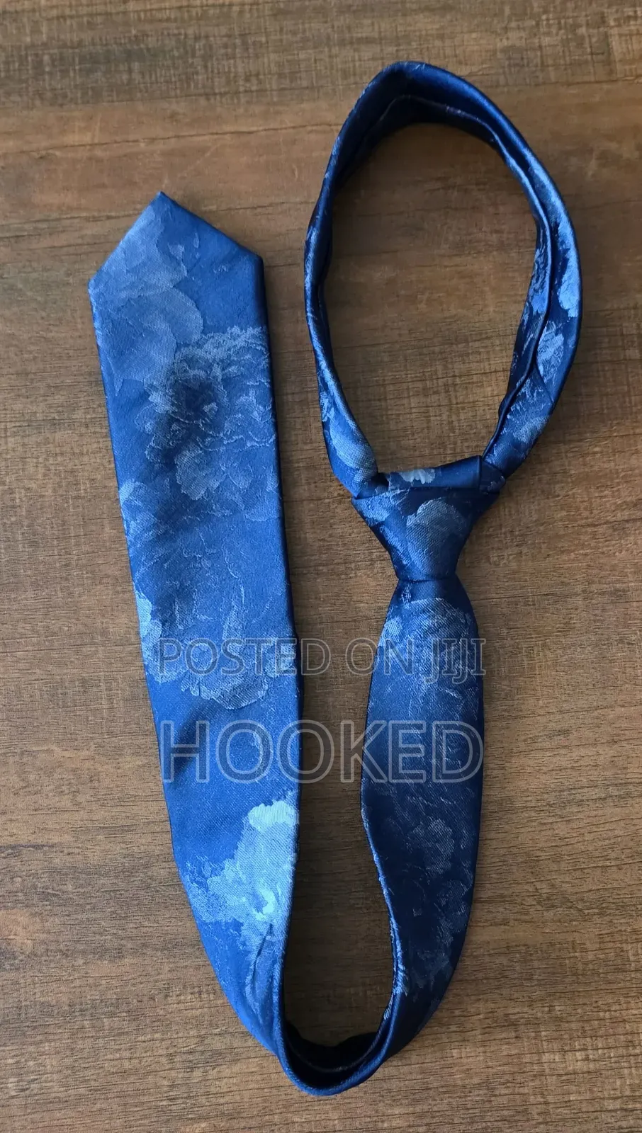 Patterned Elegant Tie for a Fashion Foward Look.