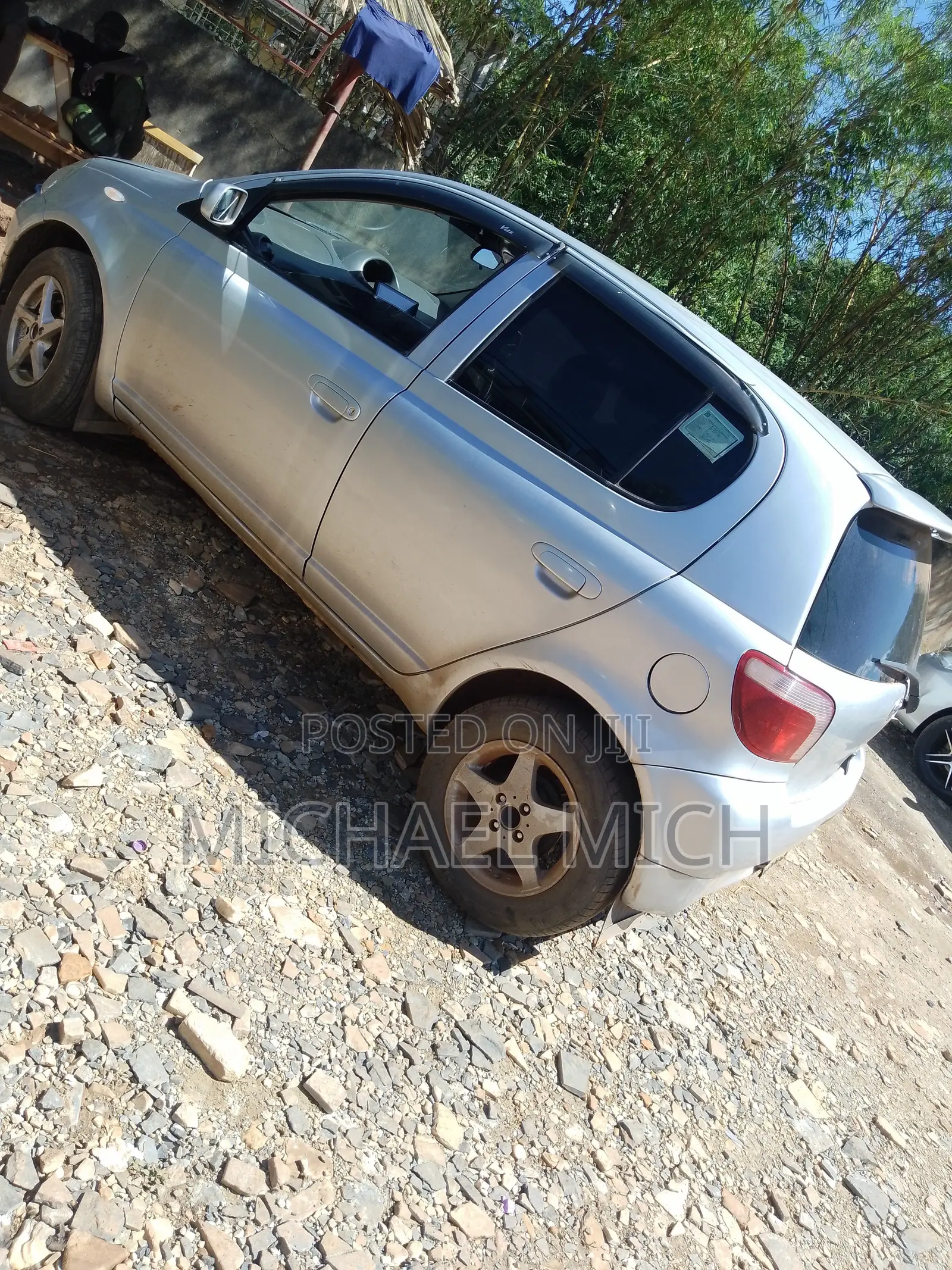 Toyota Vitz 2003 Silver
