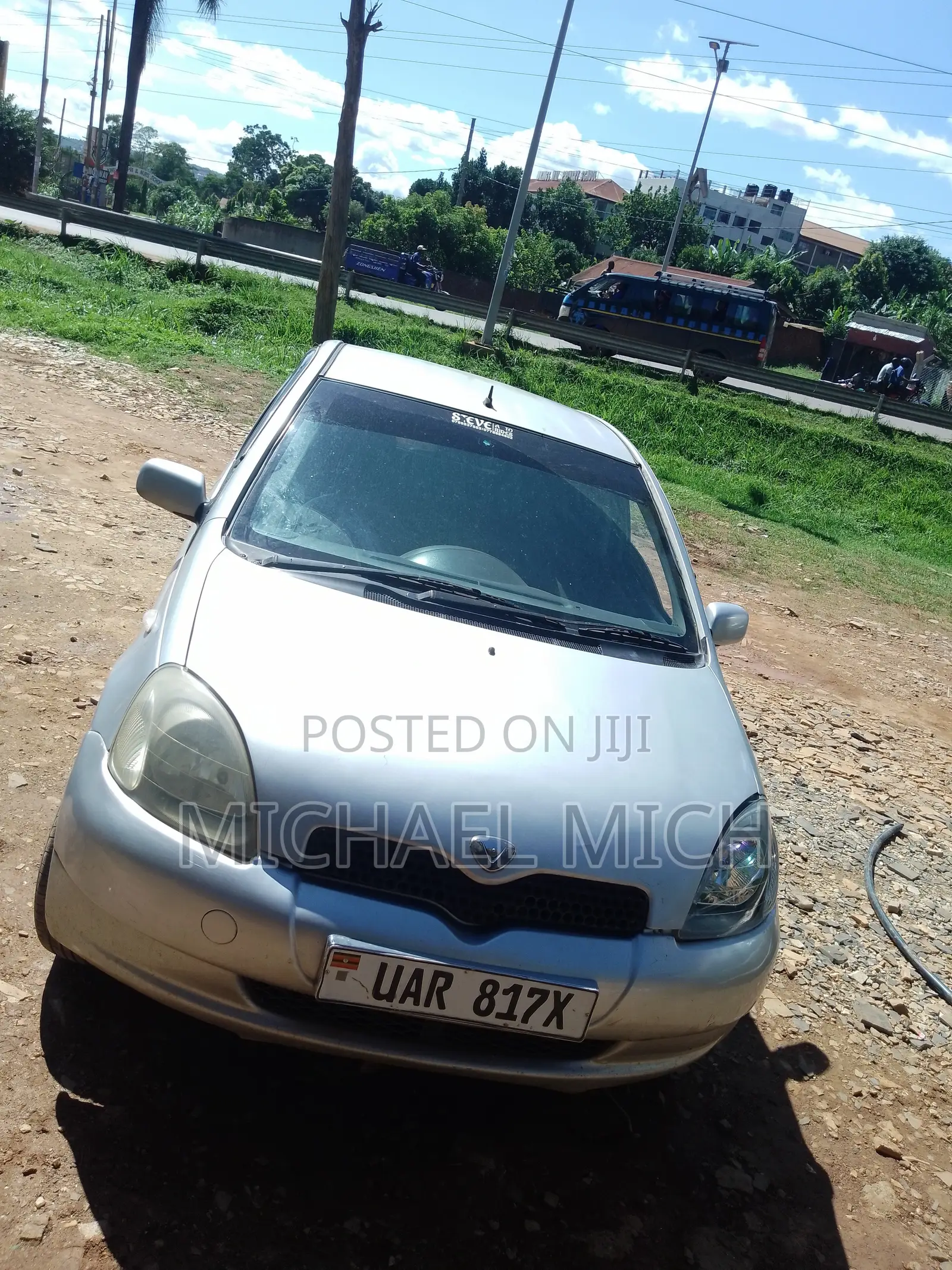 Toyota Vitz 2003 Silver