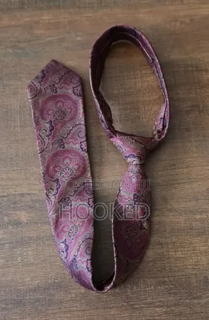 Print Foward Silk Ties in 2ndhand.