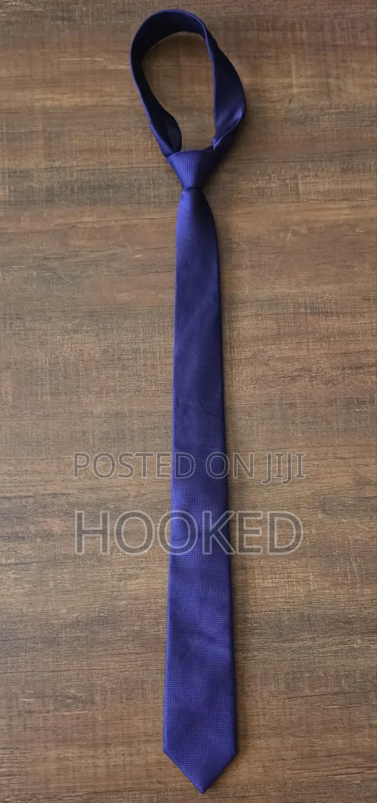 Purple 2ndhand Necktie in Silk With Mild Patterns