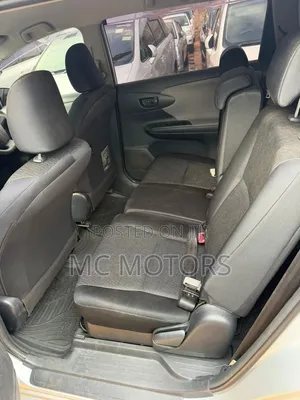 Toyota Wish 2010 Silver