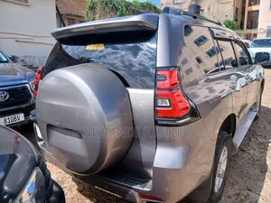 Toyota Land Cruiser Prado 2016 Gold