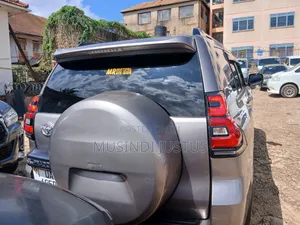 Toyota Land Cruiser Prado 2016 Gold