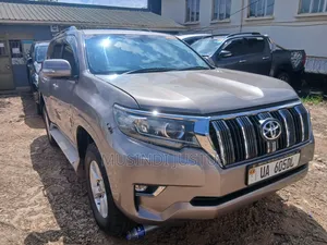 Toyota Land Cruiser Prado 2016 Gold