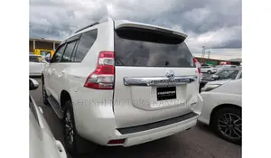 Toyota Land Cruiser 2012 Pearl
