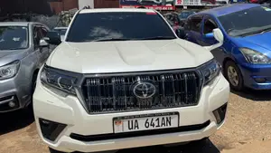 Toyota Land Cruiser Prado 2021 White