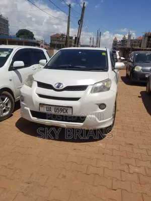Toyota IST 2009 White