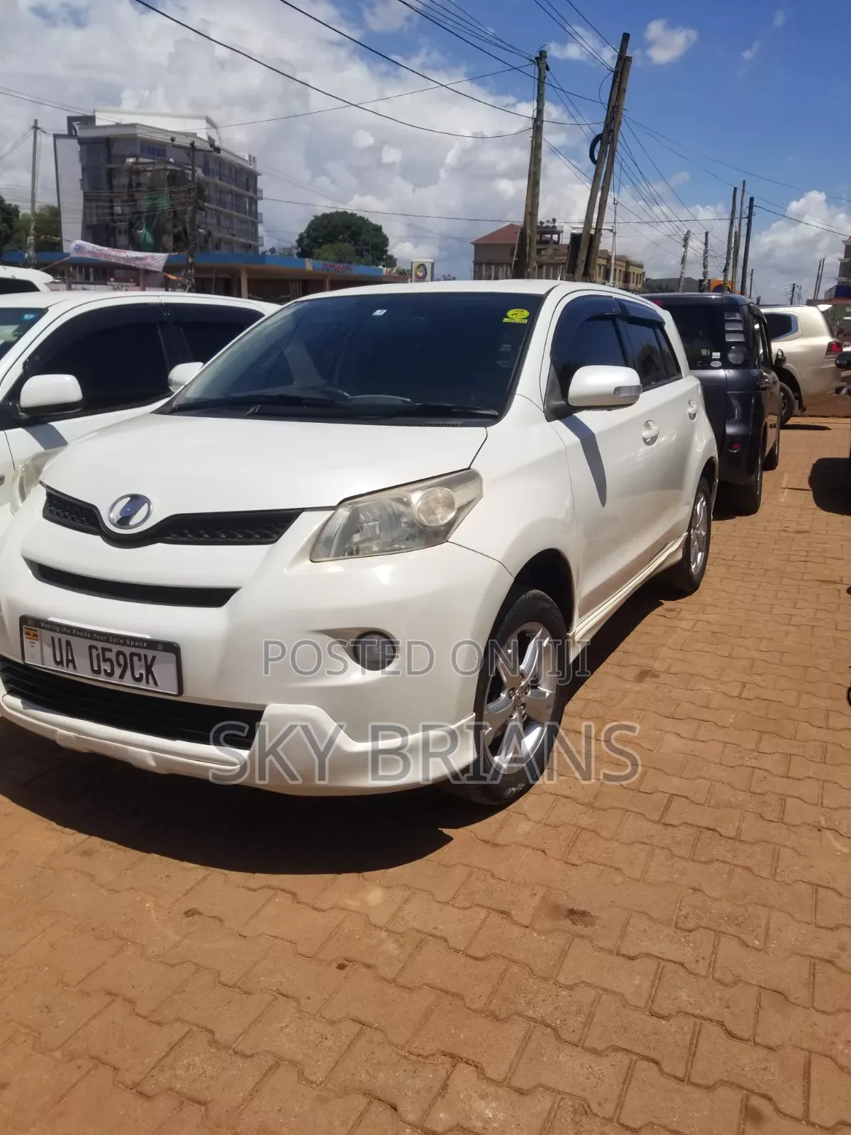 Toyota IST 2009 White