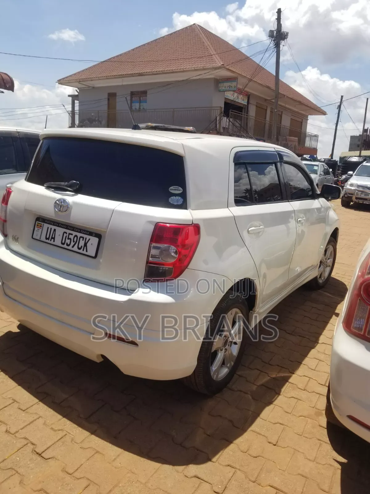 Toyota IST 2009 White