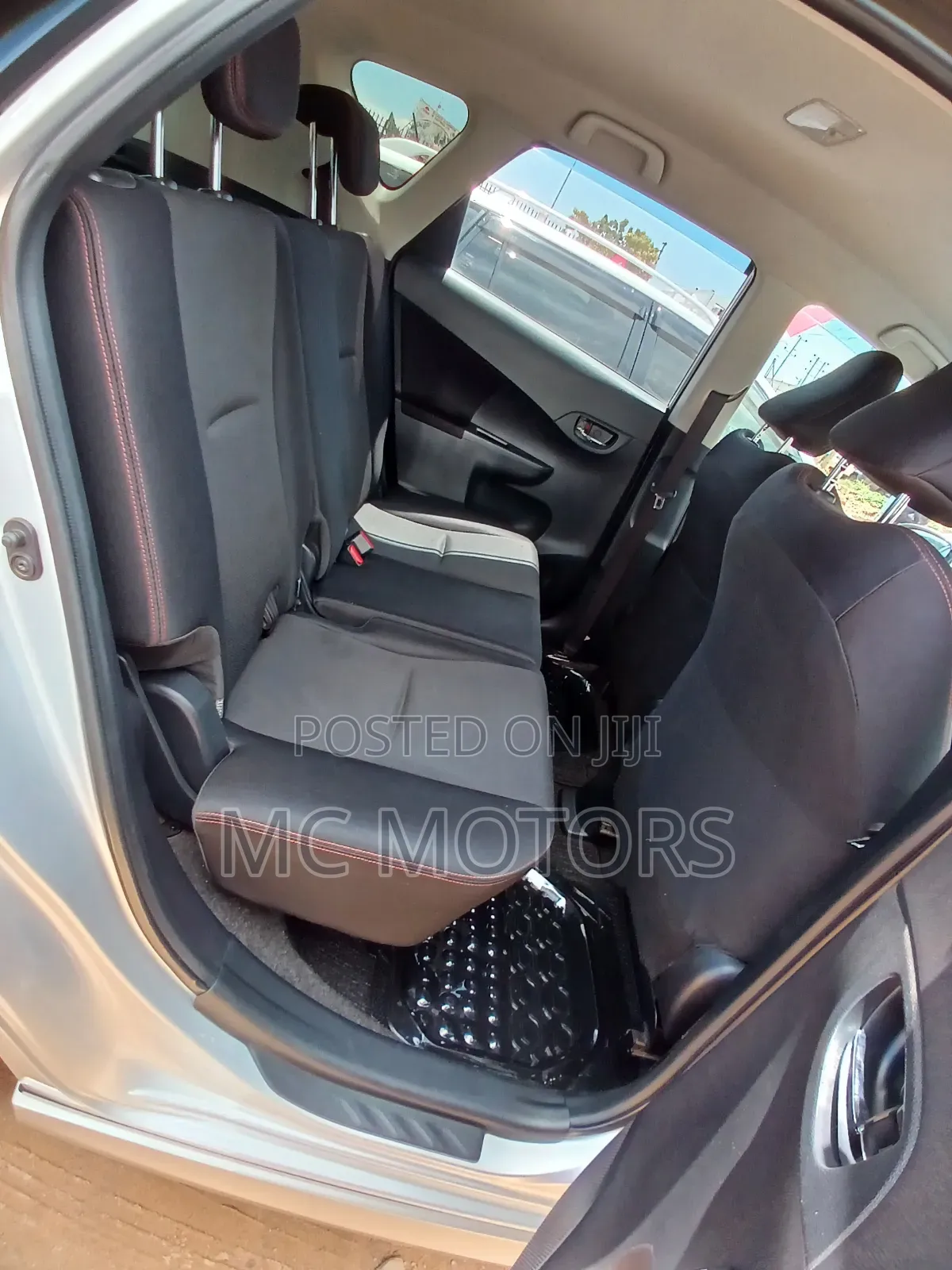 Toyota Wish 2011 Silver