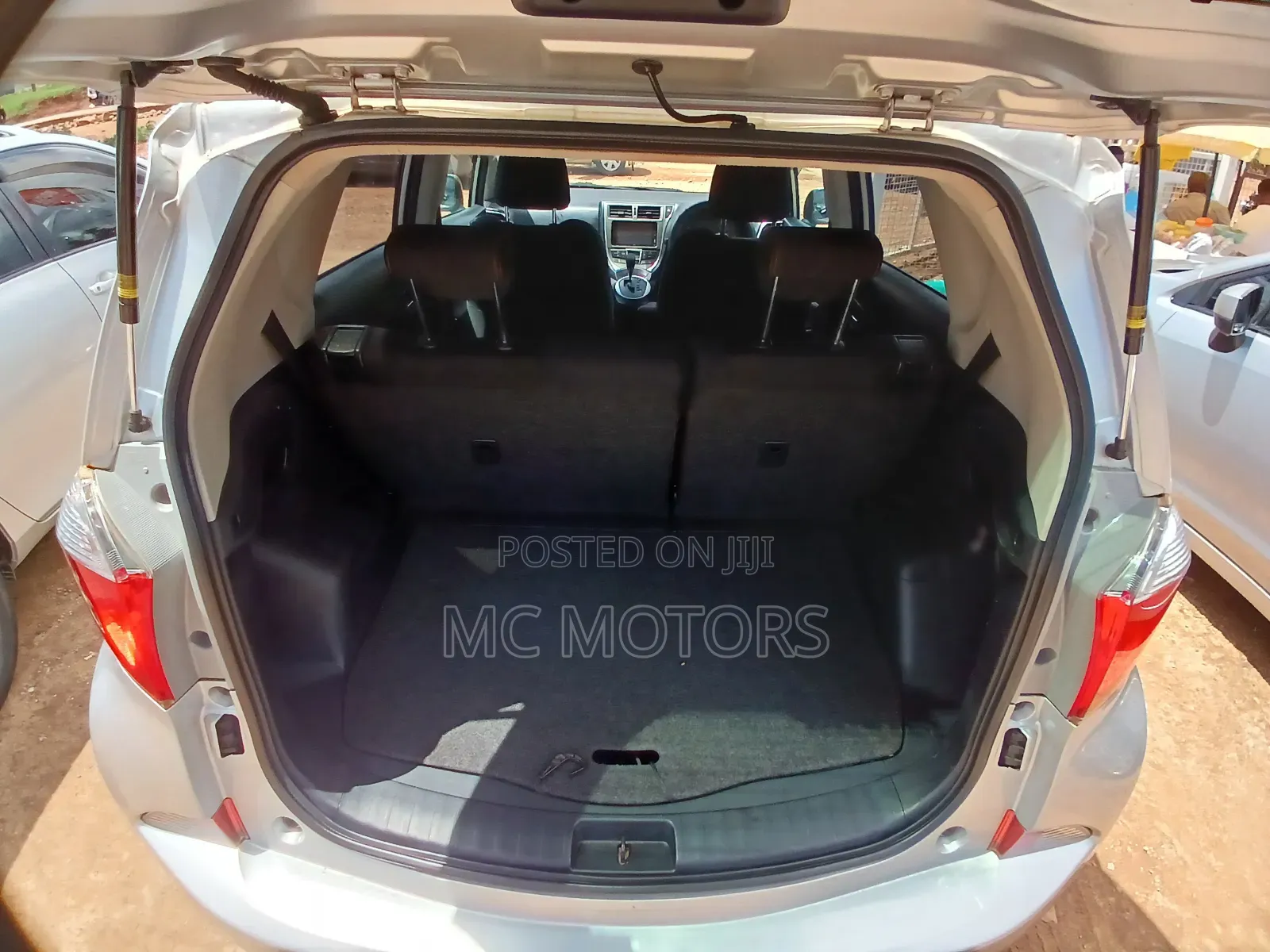 Toyota Wish 2011 Silver