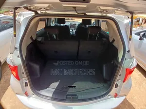 Toyota Wish 2011 Silver