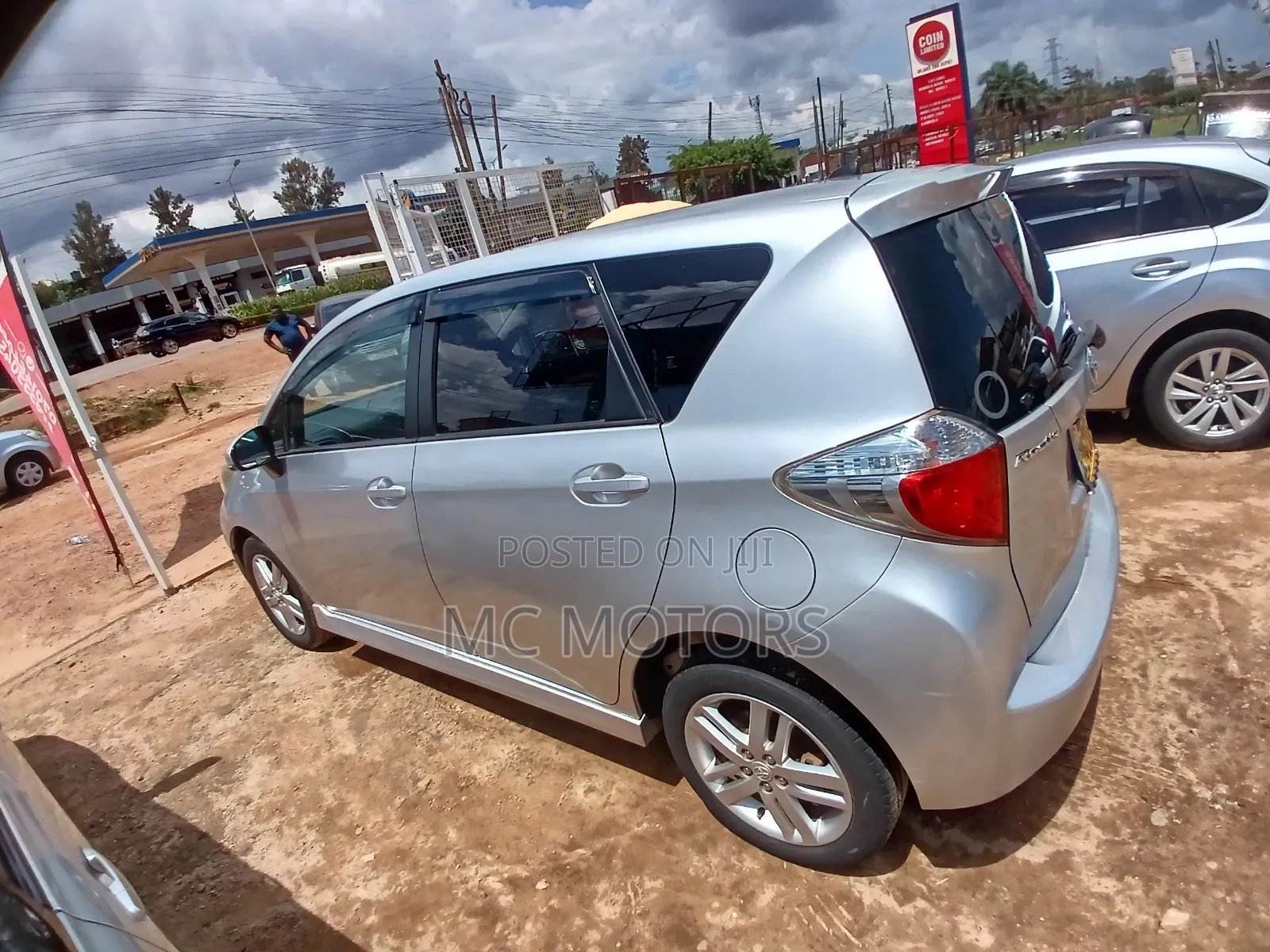 Toyota Wish 2011 Silver