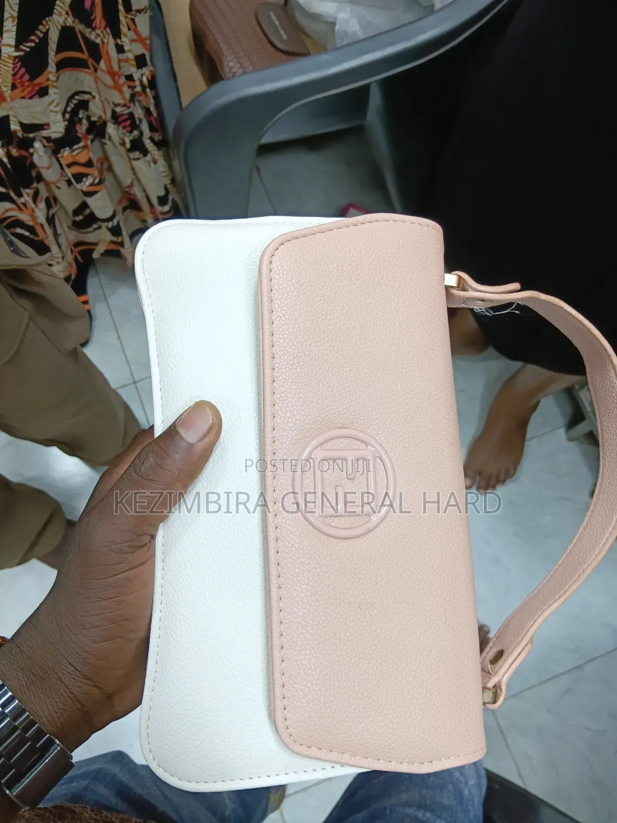 Hand Bags for Ladies