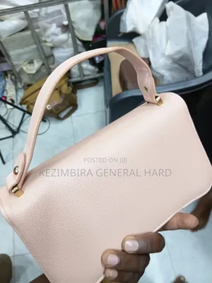 Hand Bags for Ladies