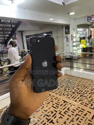 Apple iPhone SE (2020) 256 GB Black