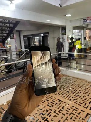 Apple iPhone SE (2020) 256 GB Black