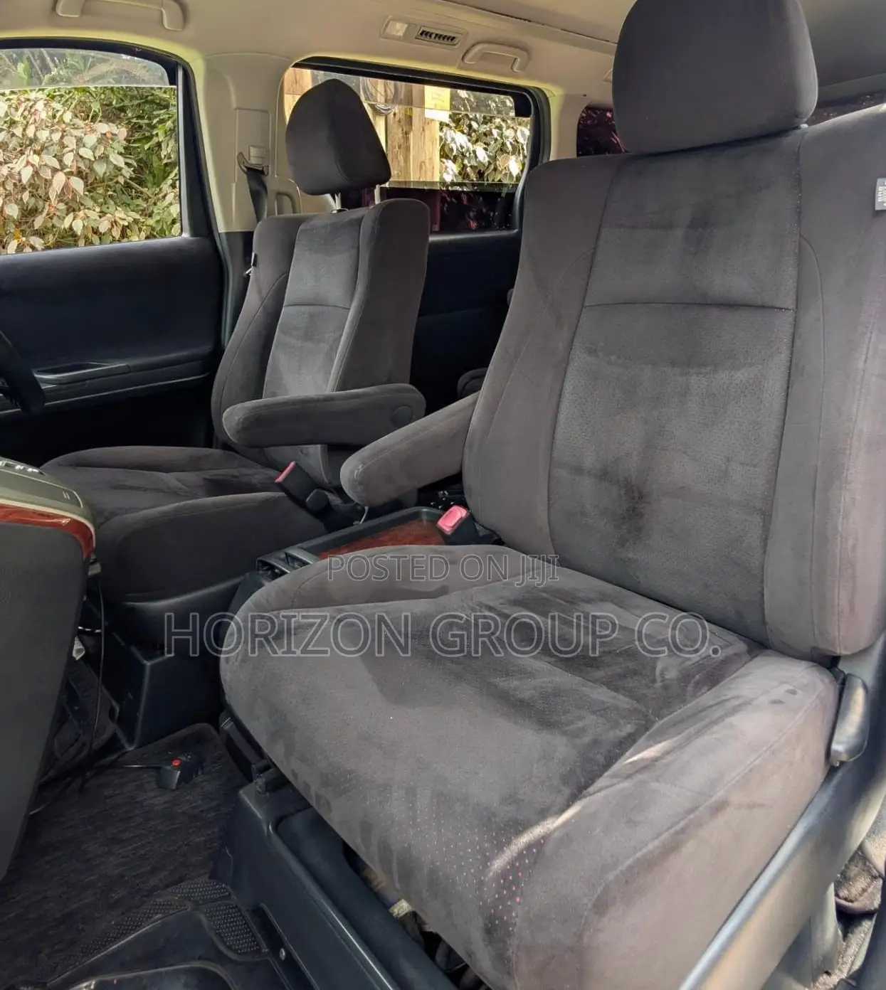 Toyota Alphard 2011 White