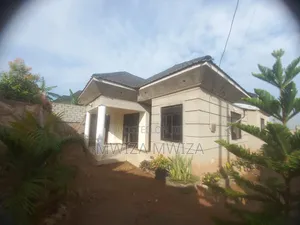 3bdrm House in Kabubu, Nangabo for sale