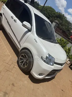Toyota Sienta 2013 White