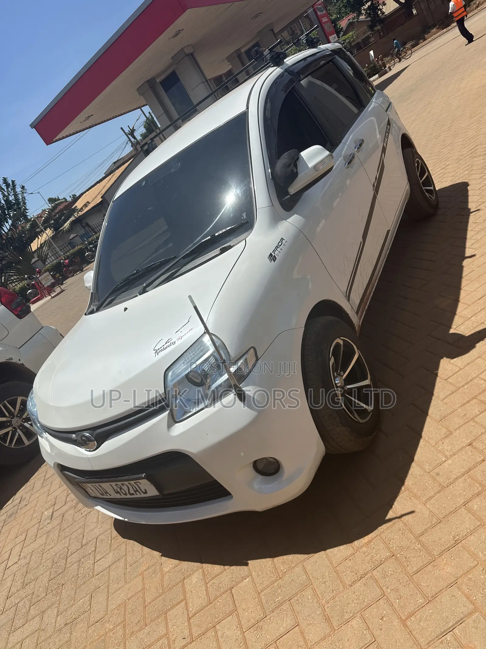 Toyota Sienta 2013 White