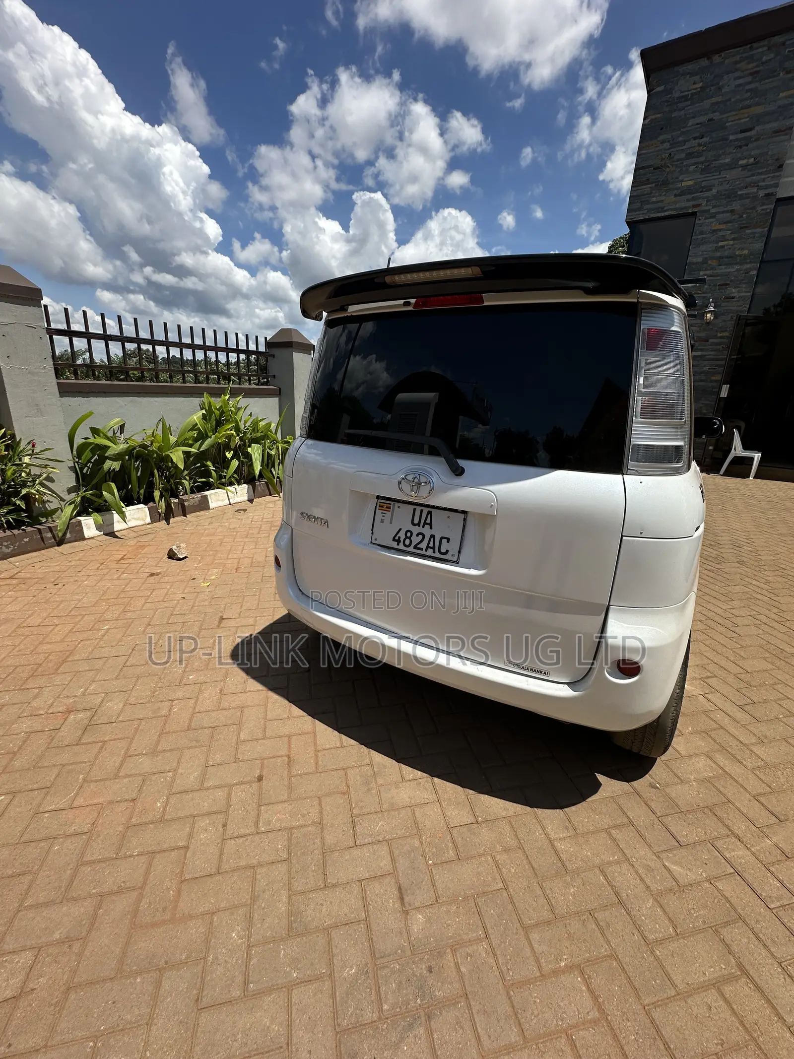 Toyota Sienta 2013 White