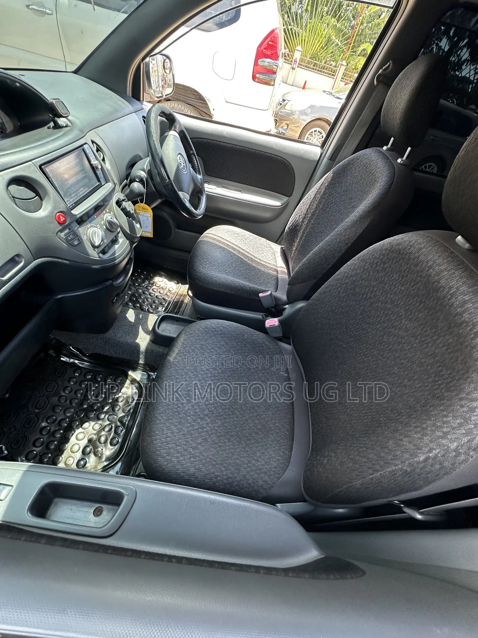 Toyota Sienta 2013 White