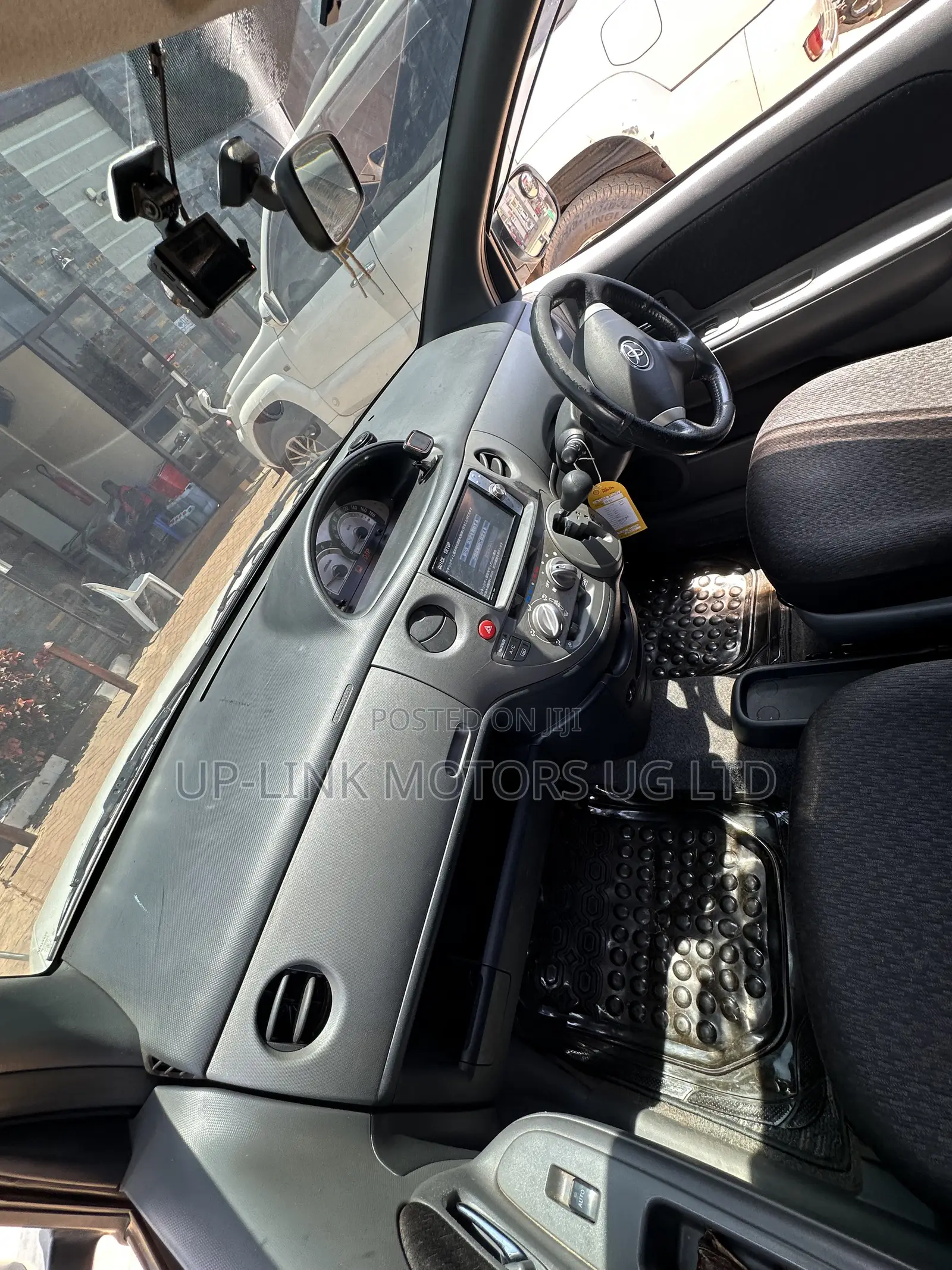 Toyota Sienta 2013 White