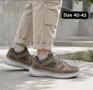 Sketchers Sneakers