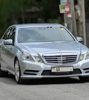 Mercedes-Benz E300 2014 Blue