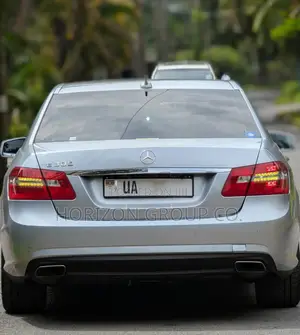 Mercedes-Benz E300 2014 Blue