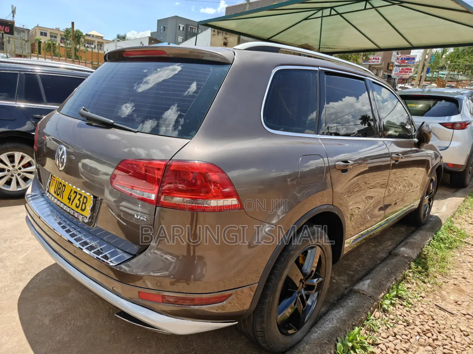 Volkswagen Touareg 2013 Gold
