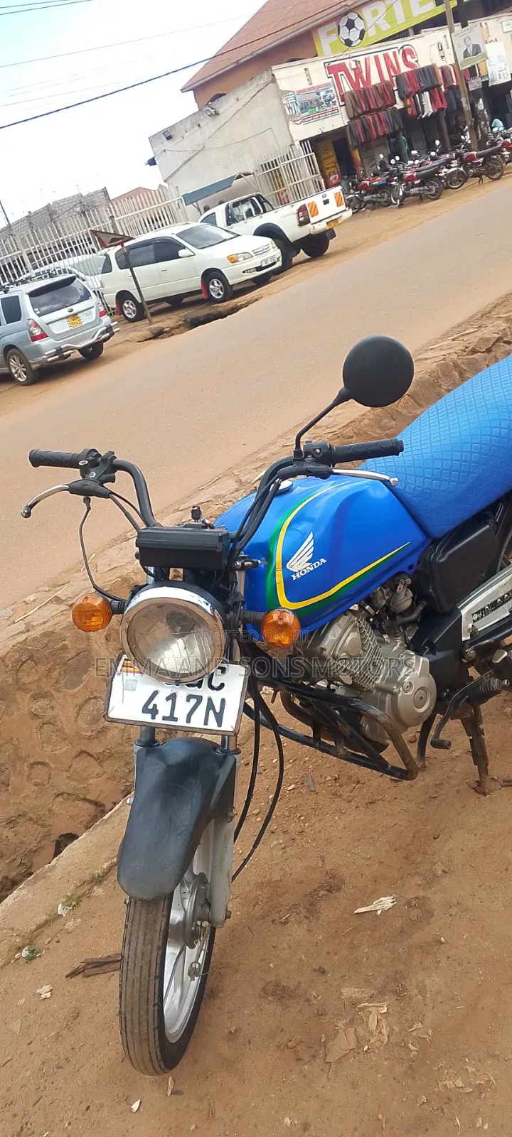 Honda CB 2024 Blue