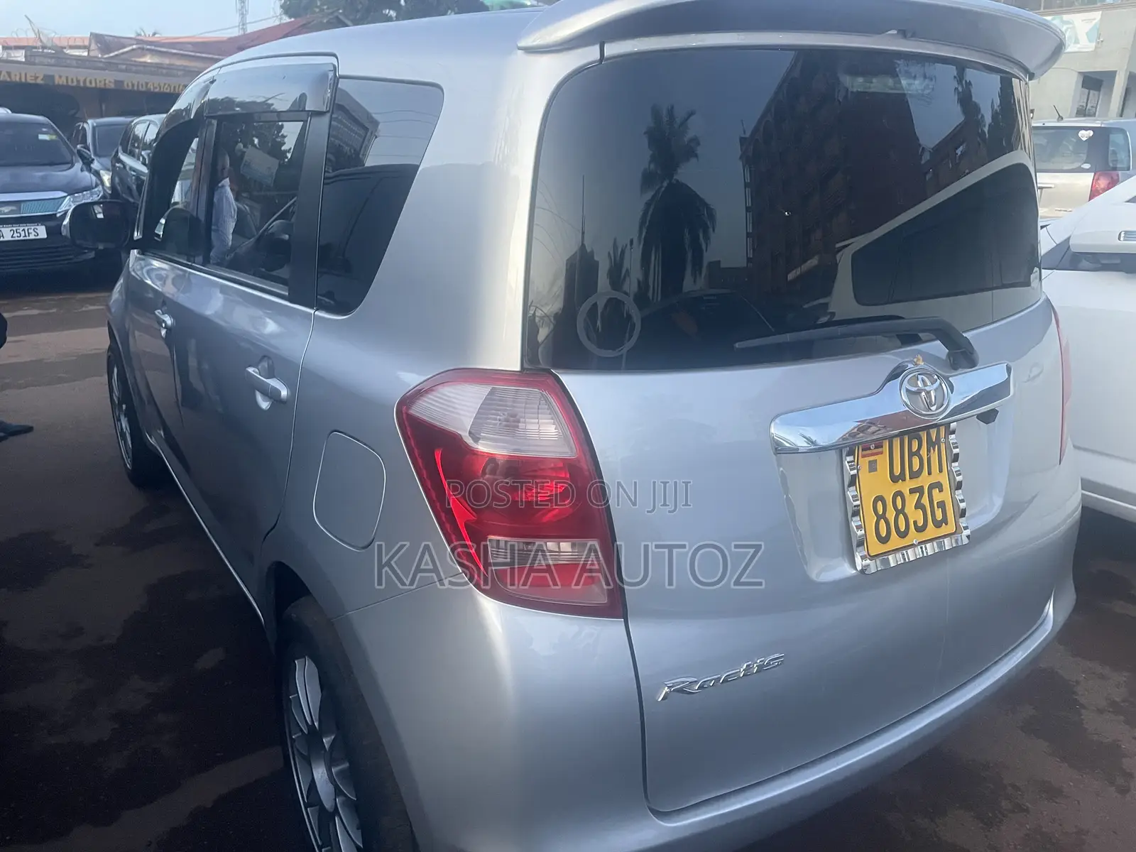 Toyota Ractis 2008 Silver
