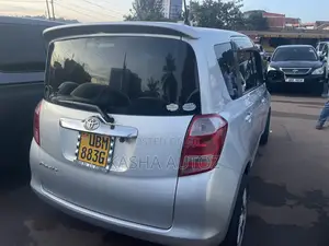 Toyota Ractis 2008 Silver