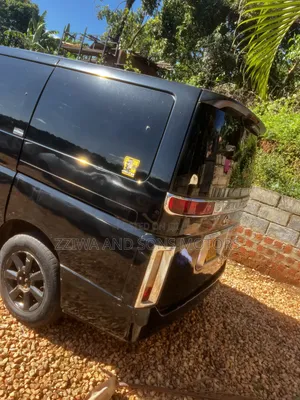 Nissan Elgrand 2000 Black