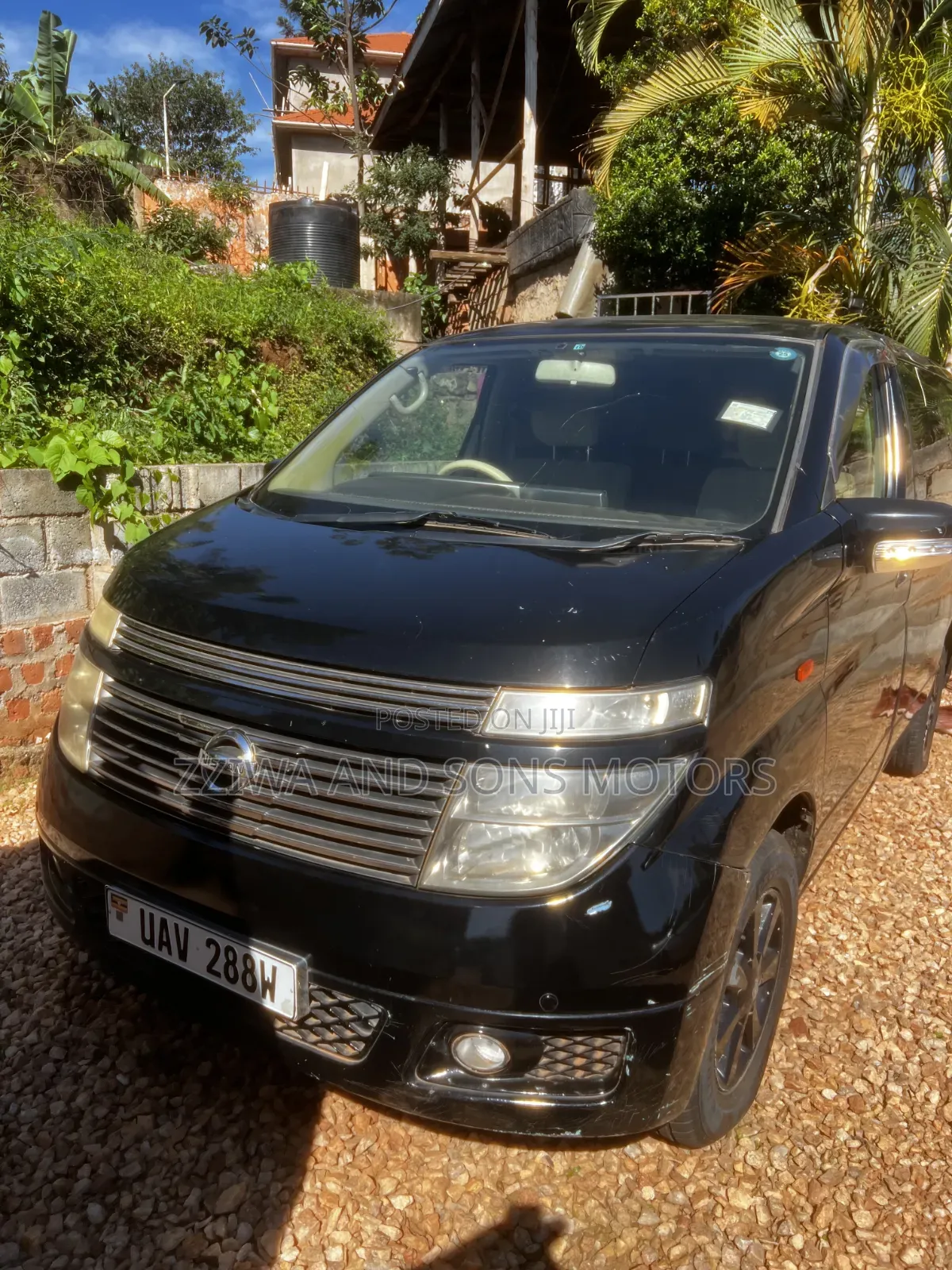 Nissan Elgrand 2000 Black