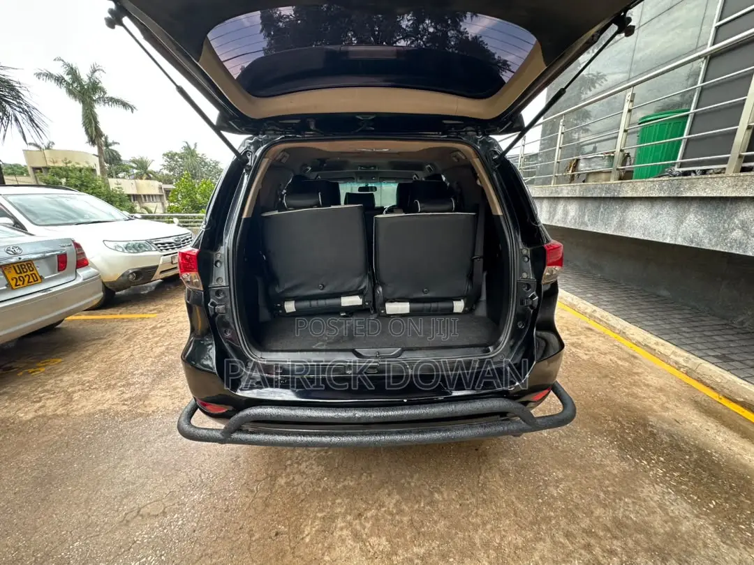 Toyota Fortuner 2016 Black