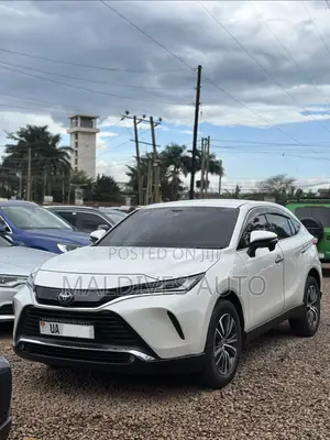 Toyota Harrier 2.0 4WD 2021 White
