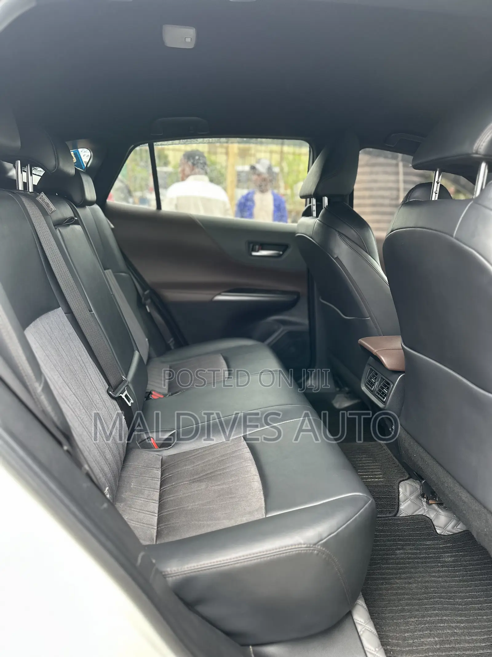 Toyota Harrier 2.0 4WD 2021 White