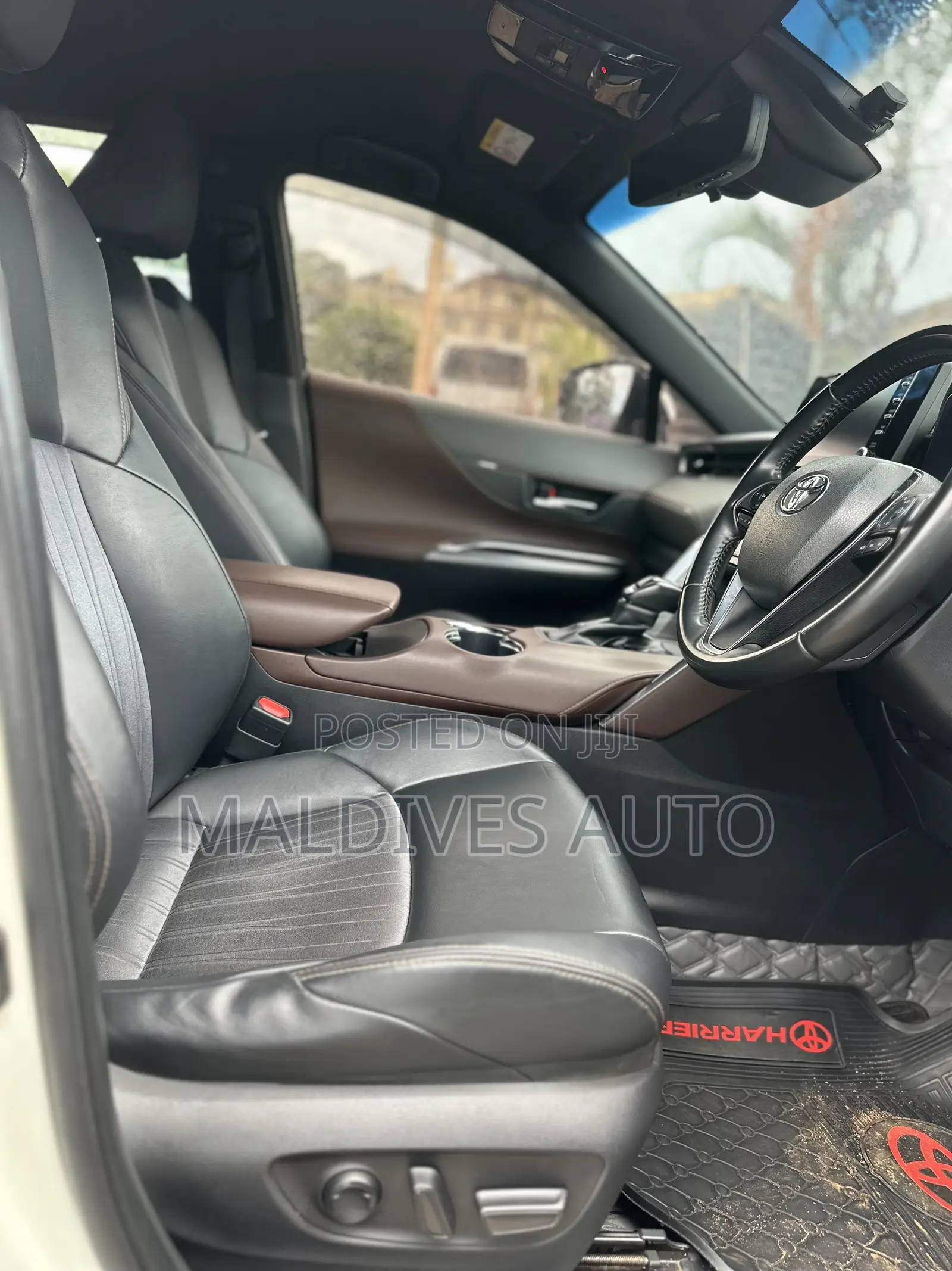Toyota Harrier 2.0 4WD 2021 White